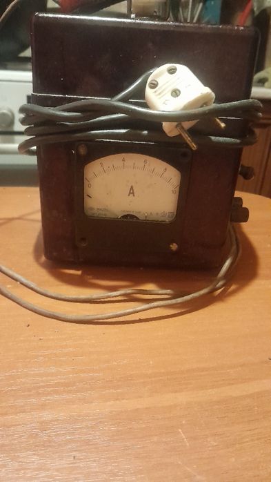 Продам зарядное устройство на автомобиль.