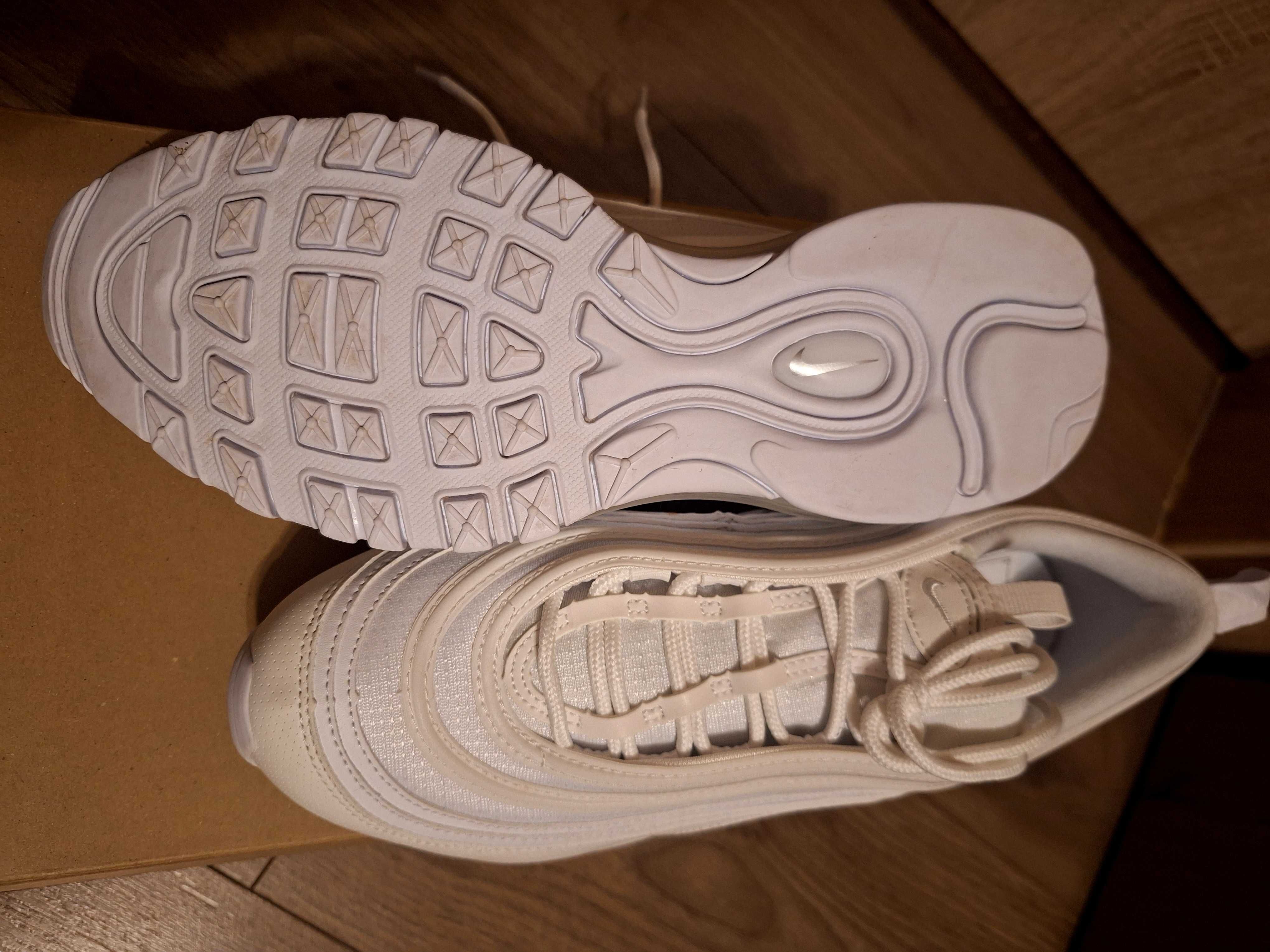 Дамски маратонки Nike