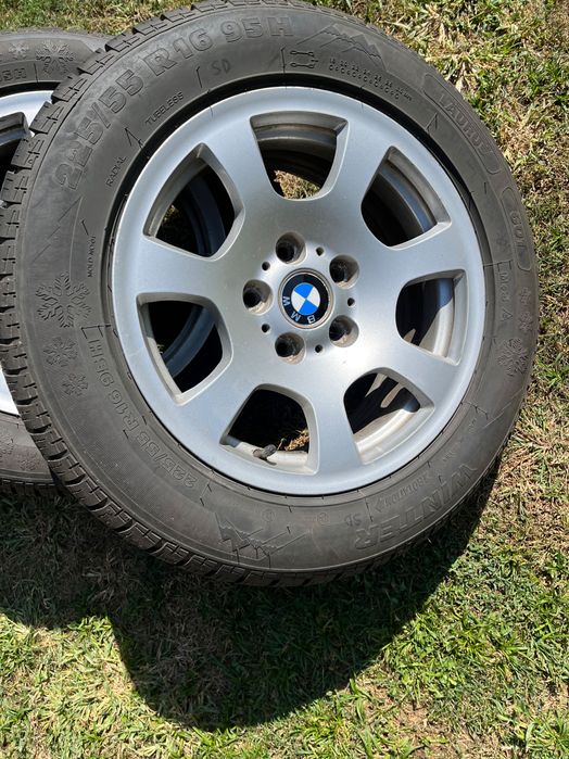 Vând roti BMW 225 55 R16 cu anvelope noi de iarna