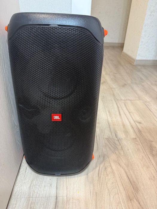 Продаю колонку JBL