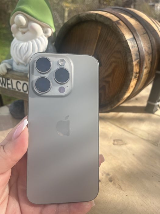 Продавам iphone 15pro