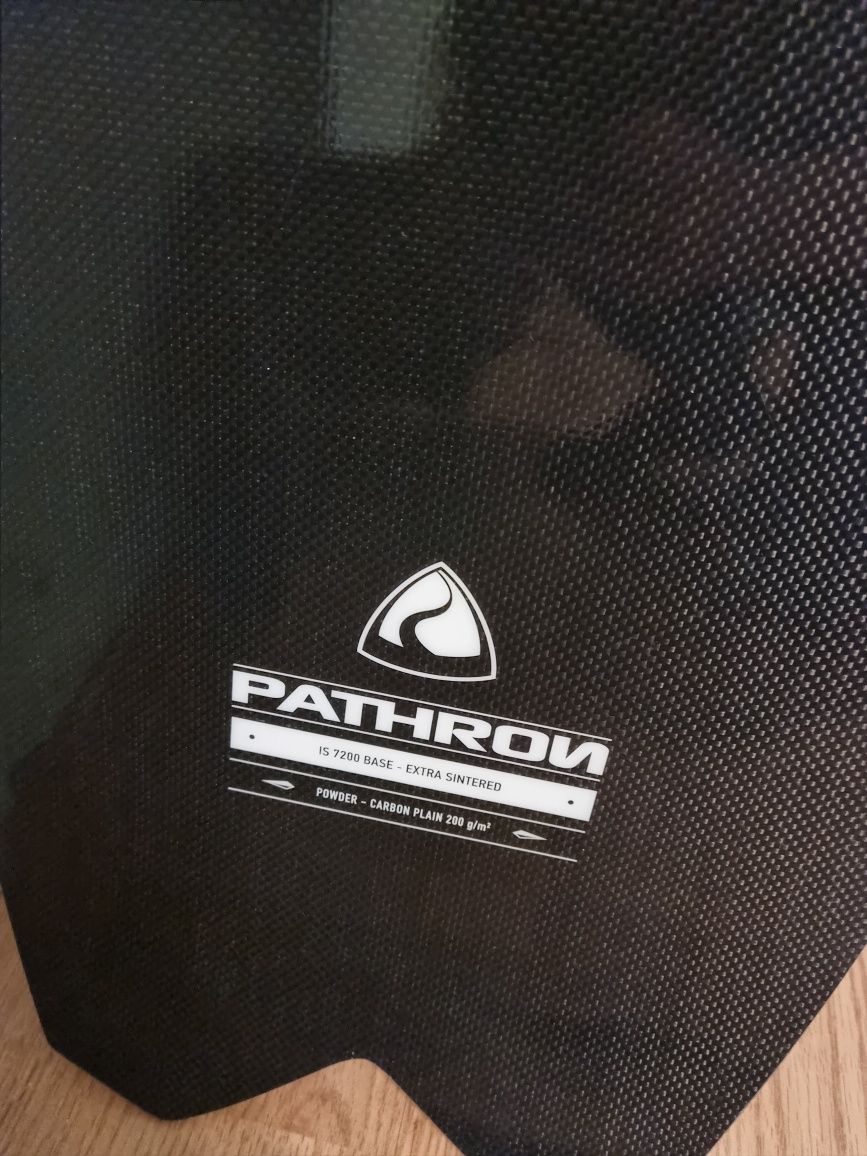 Snowbord pathron carbon series