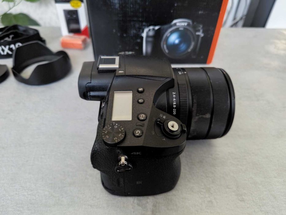 Фотопарат Sony RX10 III (M3)