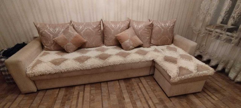 Продам мягкий уголок в гостинную