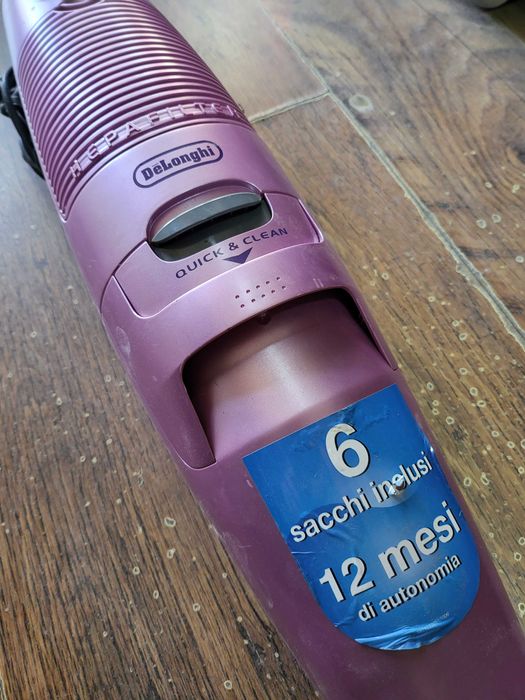 Вертикална прахосмукачка Delonghi Colombina XLF 1500 ES, 1500W