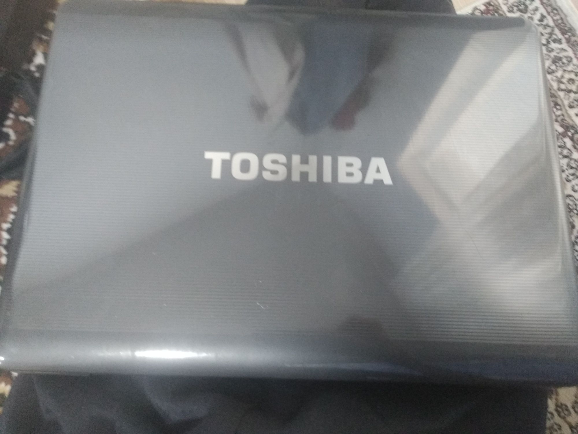 Notbuk soatladi TOSHIBA