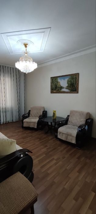 Юнусабад 15 3  комнатная 3 этаж 4 этажки