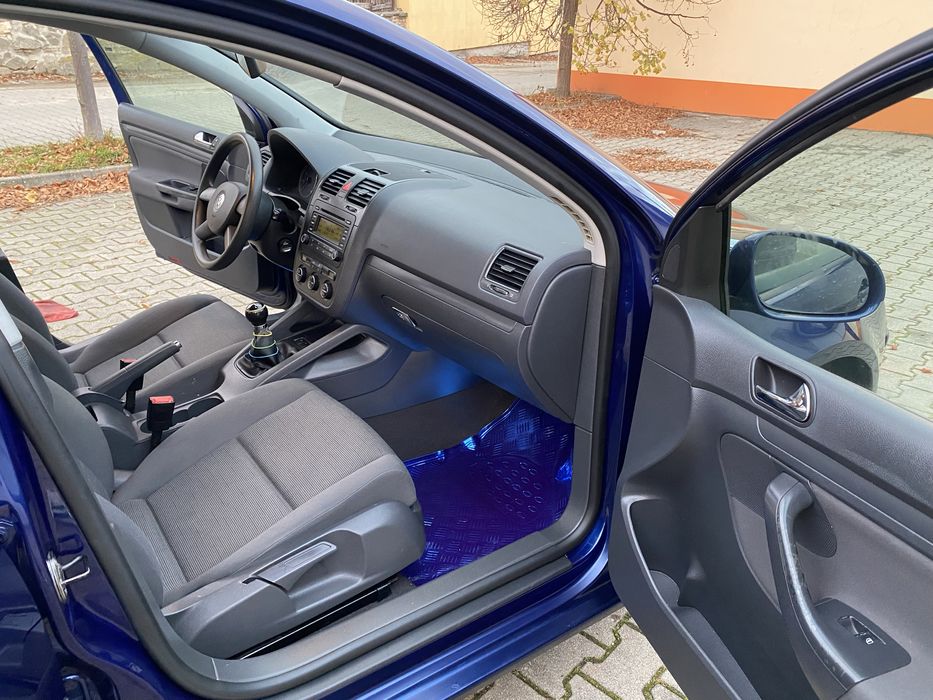 Vw Golf 5 1.6 16V 2007 Euro 4 Unic Proprietar în acte / 2450€ usor neg