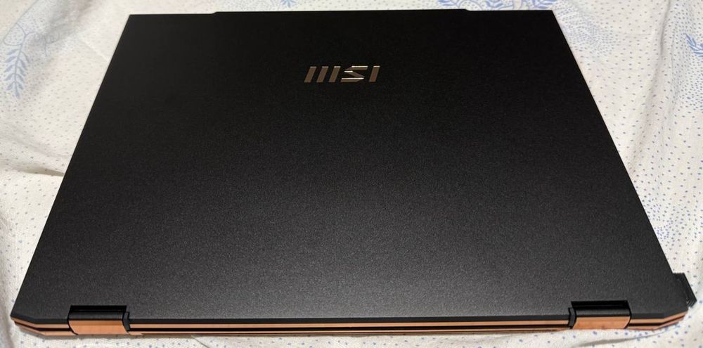 MSI kuchli protsessorli Noutbuk