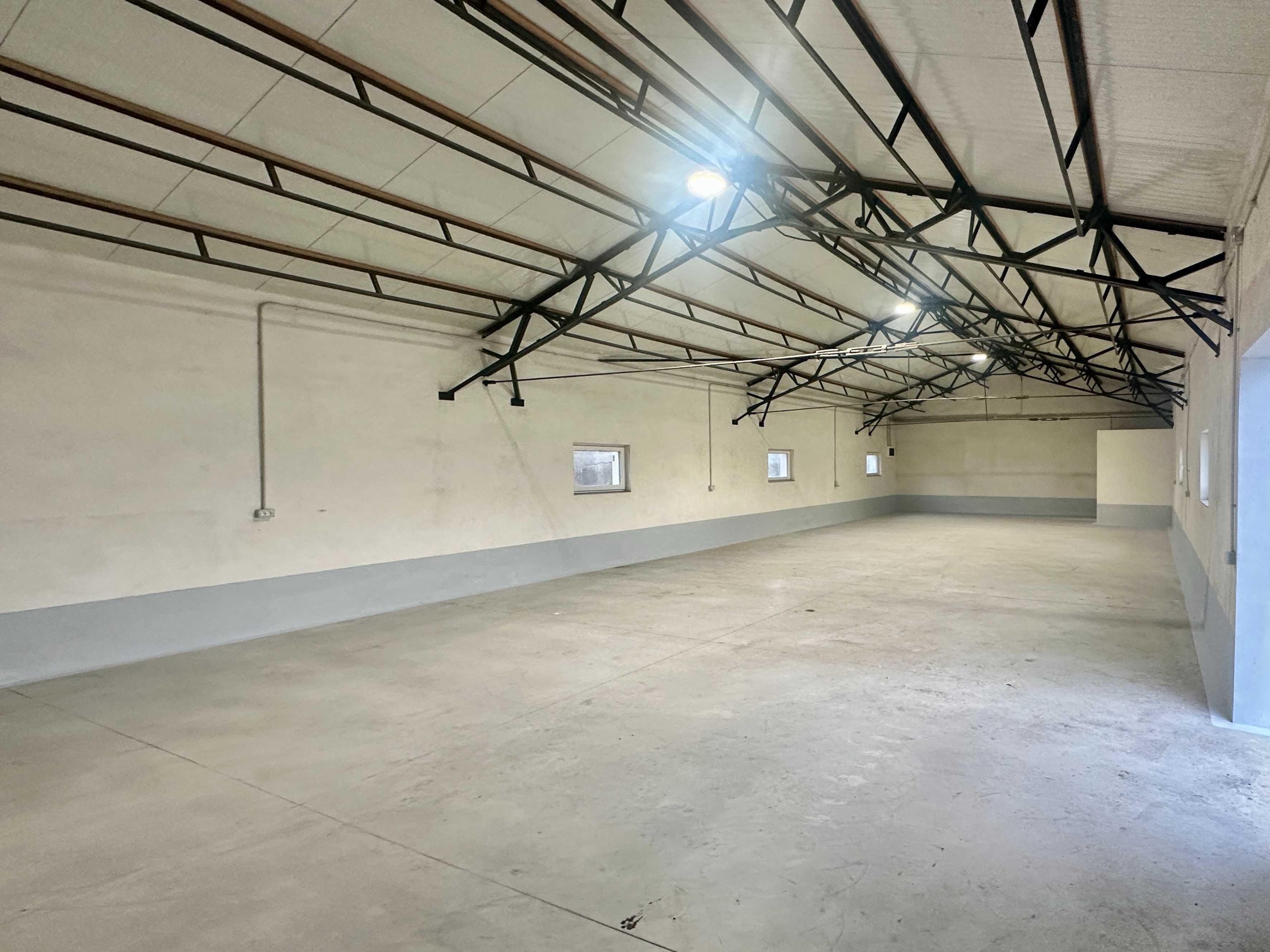 PROPRIETAR Închiriez module de hală NOU RENOVATE