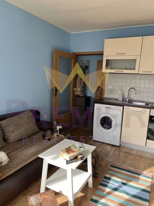 Дава се под наем Двустаен апартамент в Варна, Левски - 50 кв.м за 331.5 € - Снимка #1