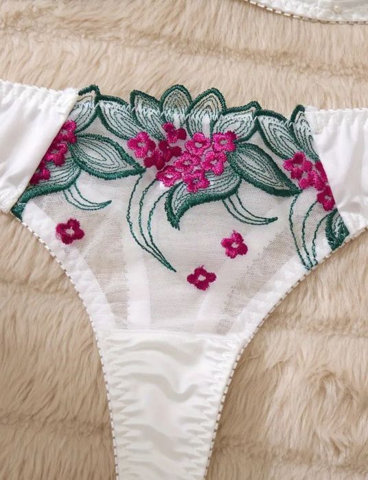 Set lenjerie intima marime 80B nou