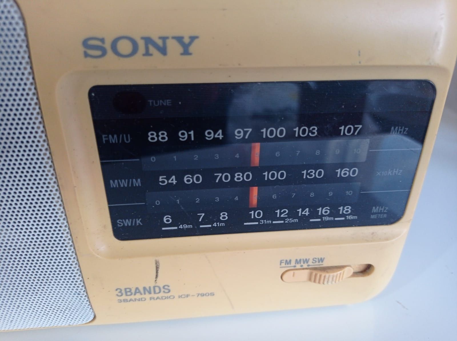 Radio Grundig și Sony pt Antena Satelor