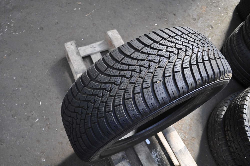Anvelopa Iarna 255/55 R19 FALKEN Eurowinter HS01 SUV 111V