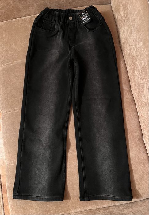 Продам джинсы на флисе в отличном состоянии размер-31, талия на резинк