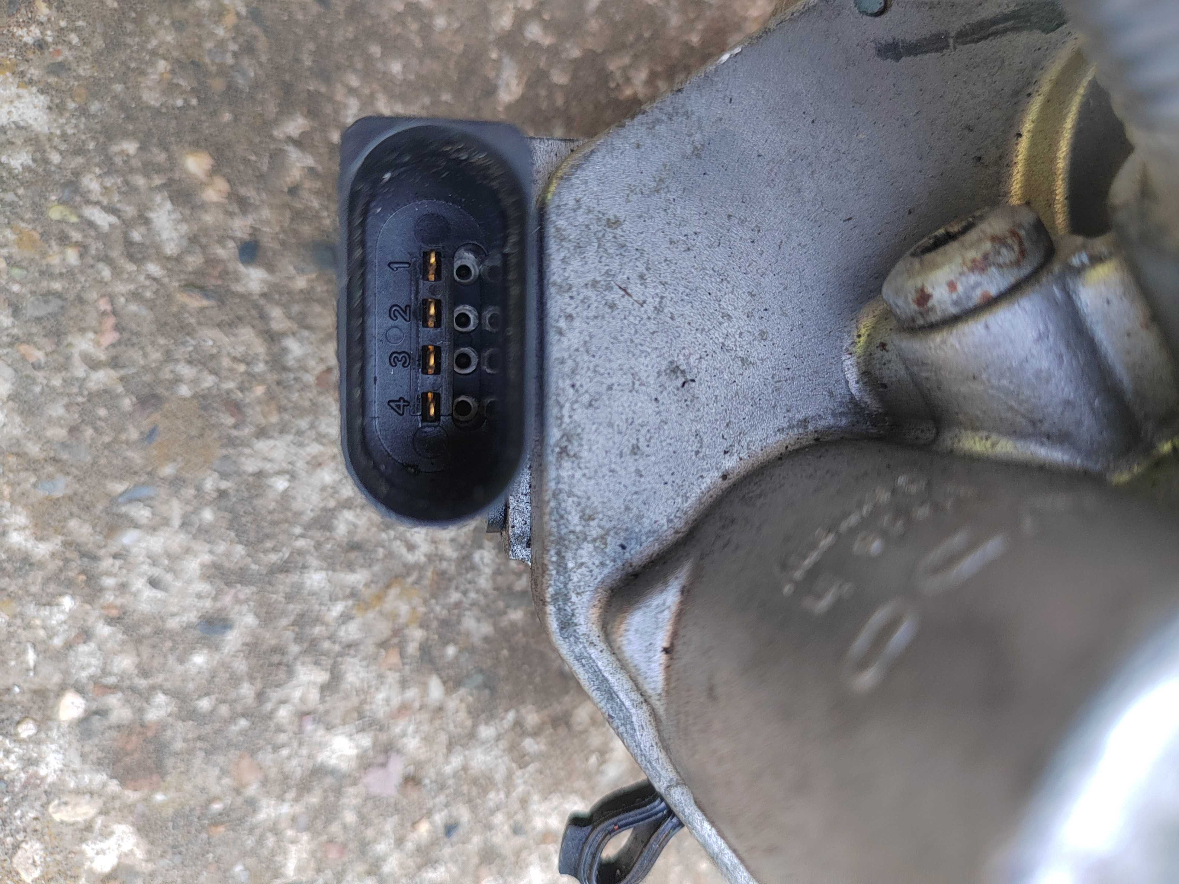 ДРОСЕЛ AUDI 2.7 3.0 TDI 8E0145950E