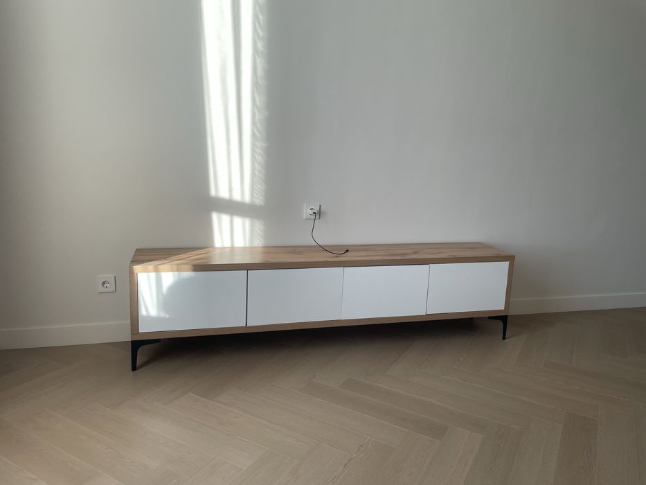 Продам тумбу под ТВ