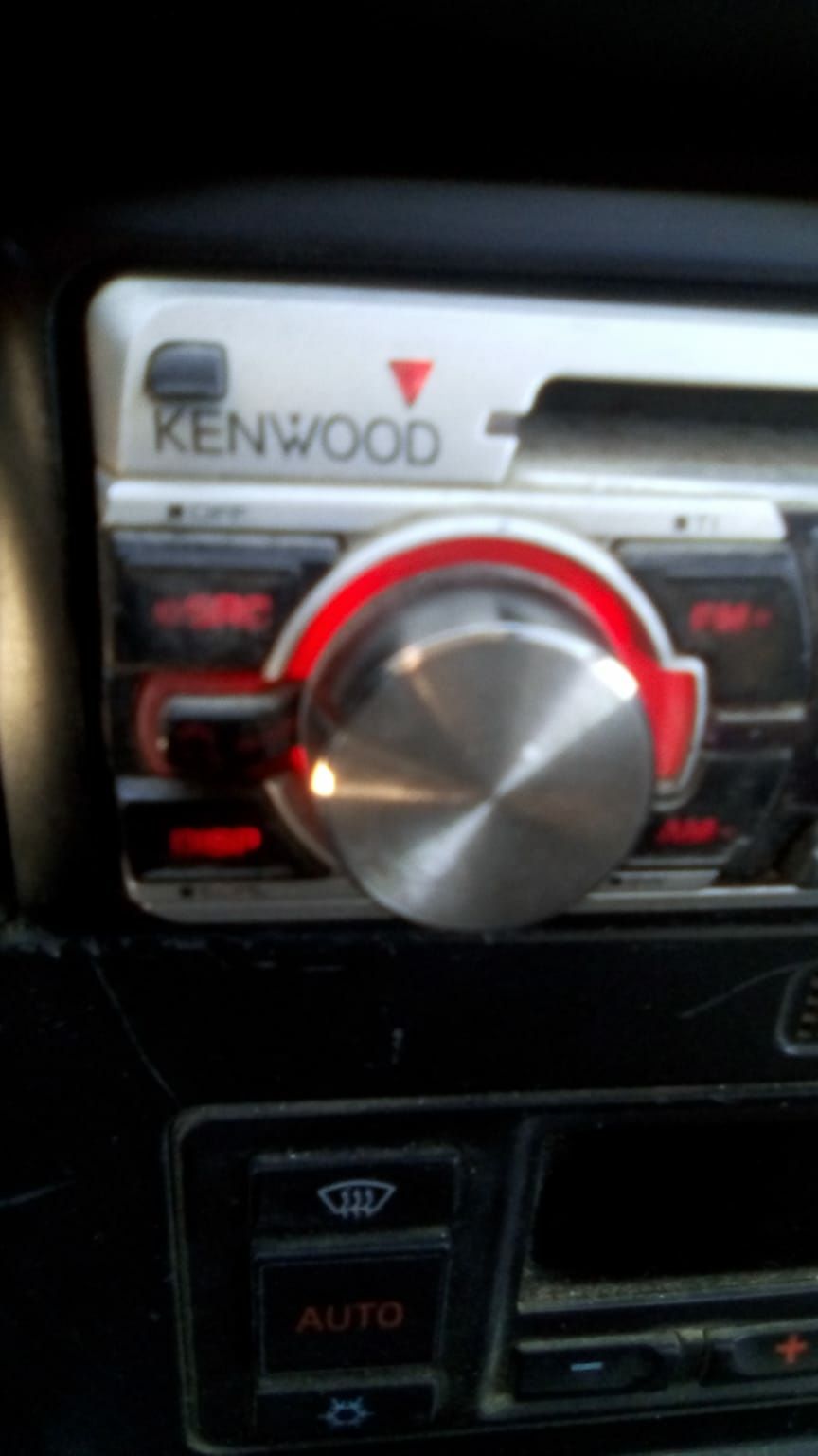 Radiocasetofon auto kenwood