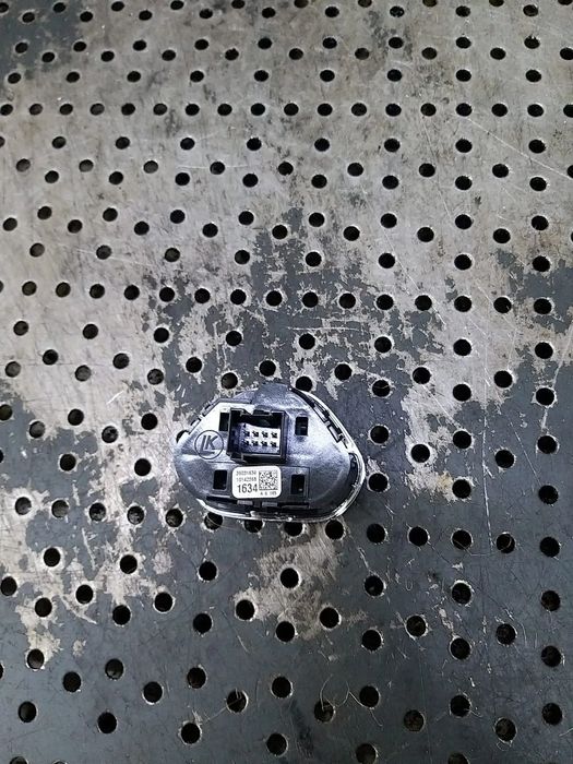 Buton avarii opel corsa e 39031634 10142368