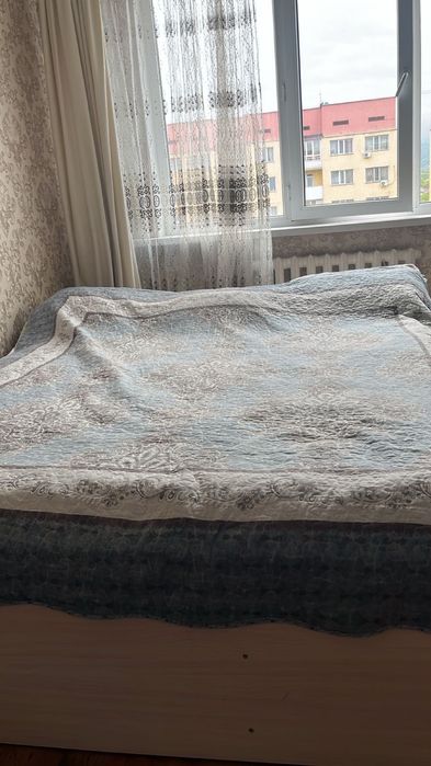 кровать для спальни
