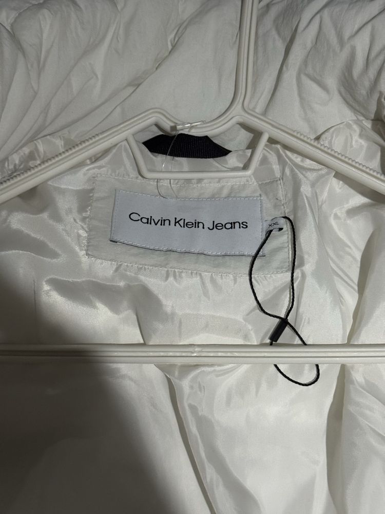 Яке calvin klein ново