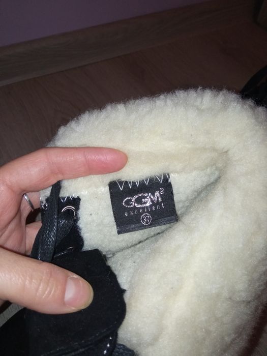 Велурени боти с ток