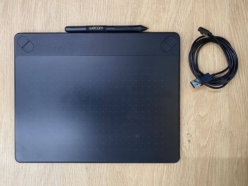 Wacom Intuos CTH-690 Pen & Touch Tablet
