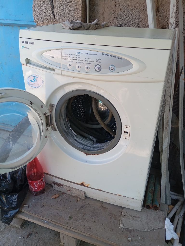 Продам стиральную машинку 4 кг
