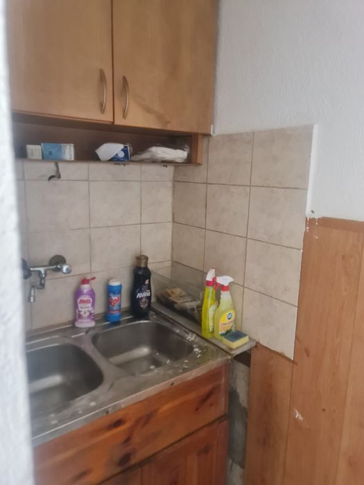 Продавам два етажа от къща в гр.Смолян,кв.Райково