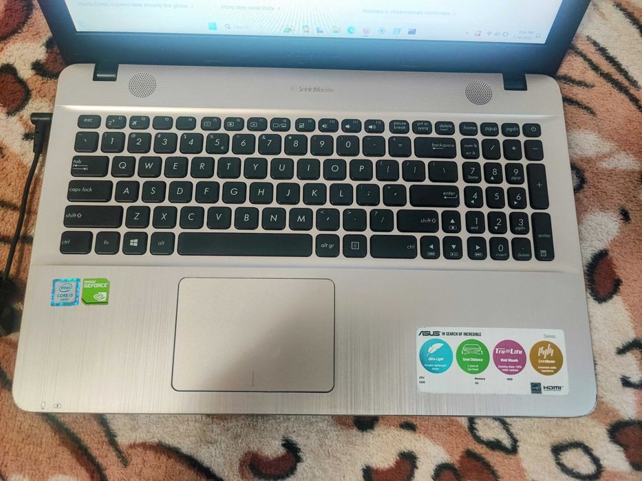 Laptop ASUS X541UJ / GeForce 920M / Intel i3 / 12 GB DDR4 / 480 GB SSD