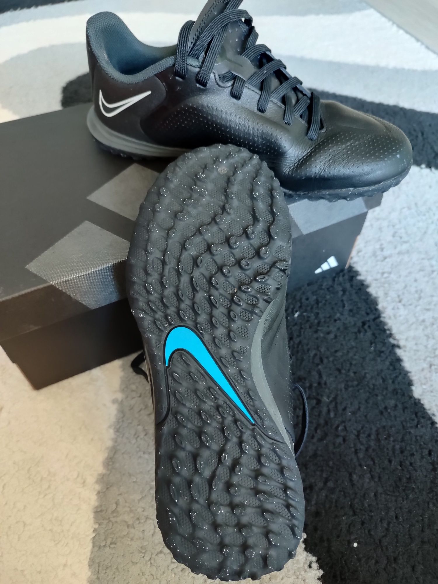 Детски футболни обувки NIKE Tiempo