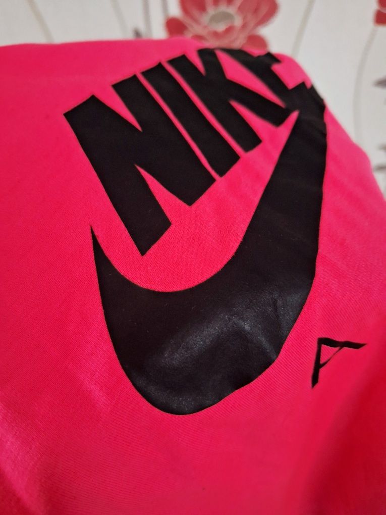 Rochie mărimea 36-38, tricou Nike