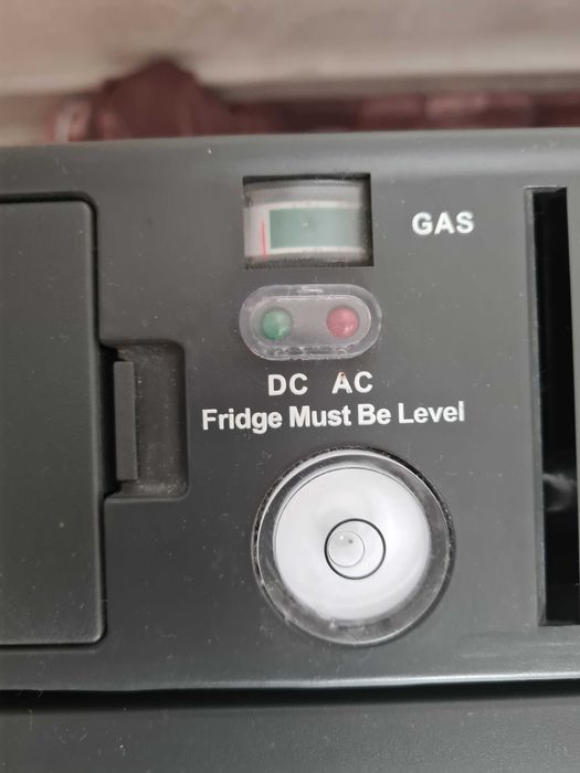 Vand frigider pentru rulota, camping Teesa 42 l