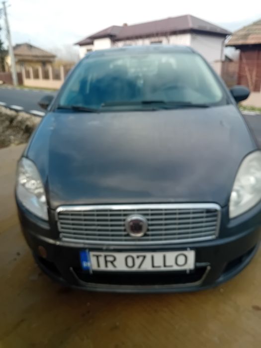 Vând fiat linea..