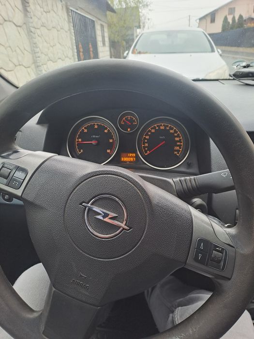 Opel astra H 1.7 diesel