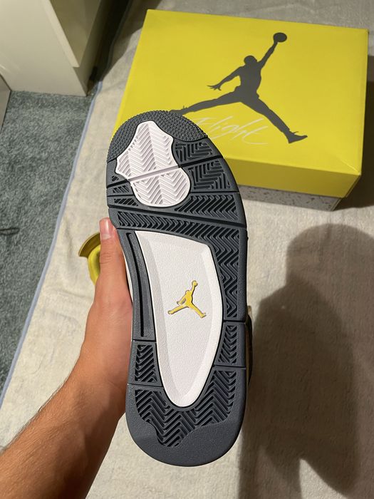Jordan Retro 4 Yellow