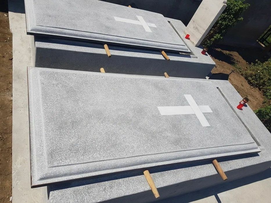 Construcții funerare