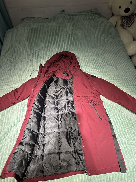 Пуховик зимний женский