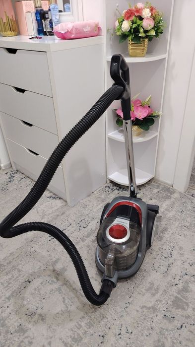Срочно продаётся сенсорный пылесос 3600W