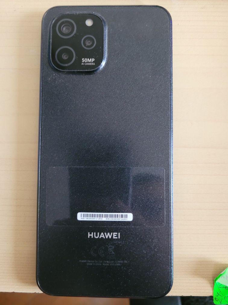 Huawei nova Y61 Безупречен