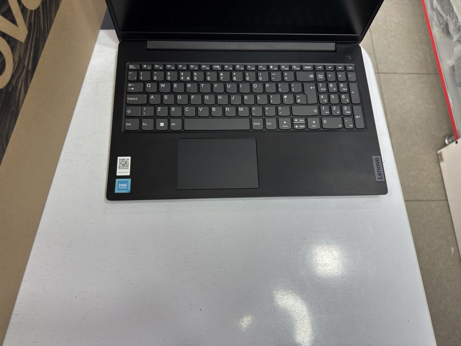 Yangi ishlatilmagan lenovo N4500 4/256 ssd qotmidigan ofisnoy noutbuk