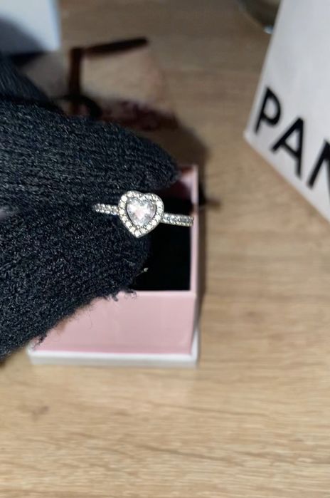 Пръстен Pandora уникален