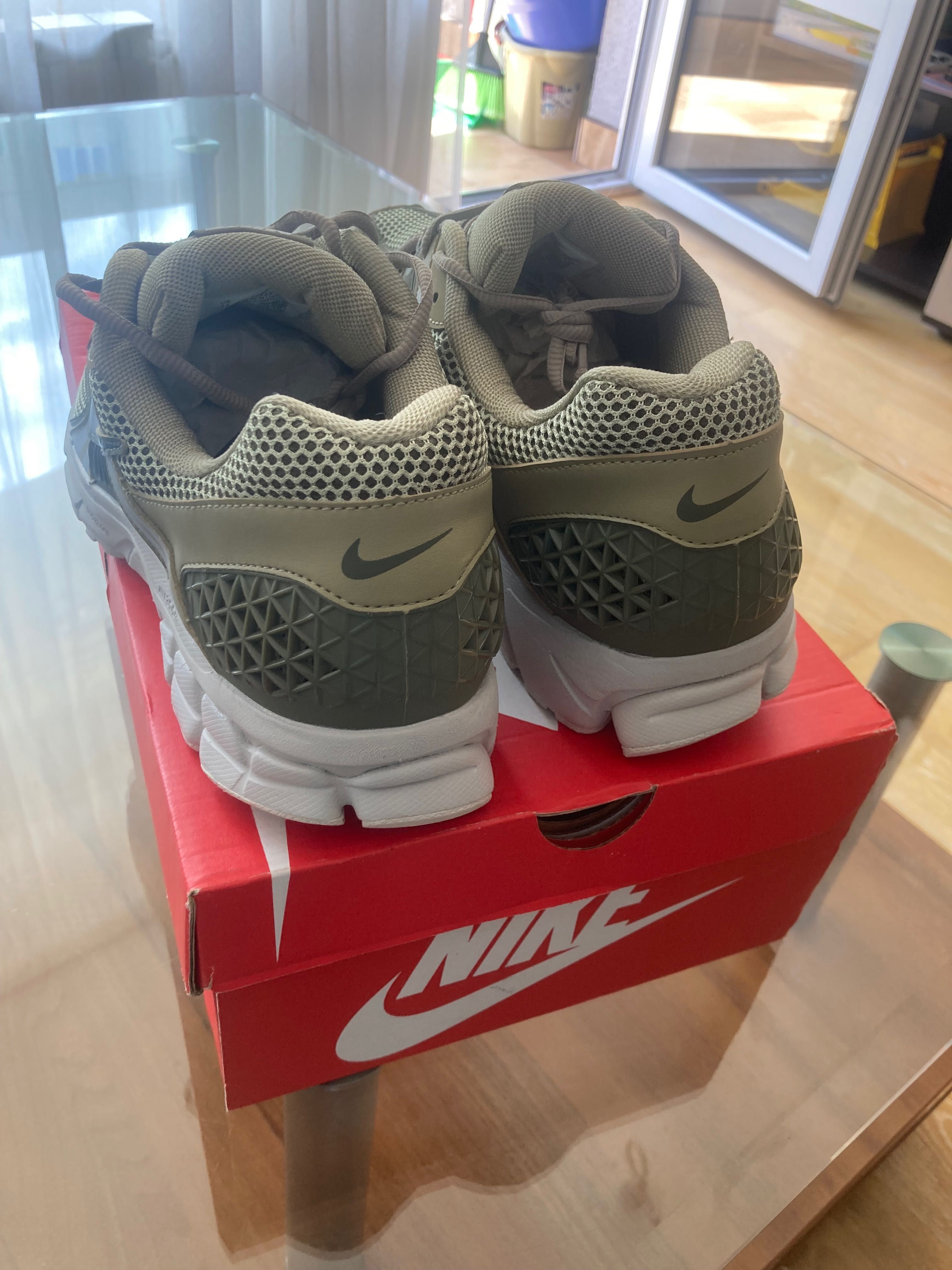 Маратонки Nike 48,5