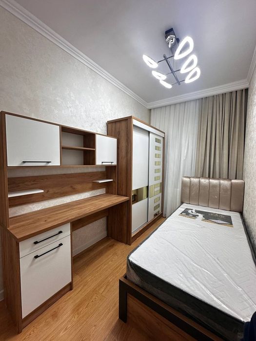 3-комнатная, метро "Ойбек" (ул. Афросиаб)..