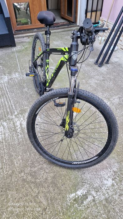 Vând bicicletă în garanție. Cadru L