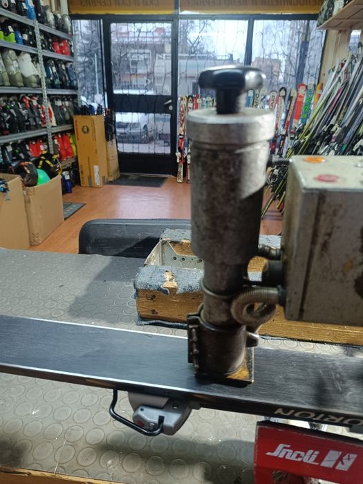 Машина за запълване на ски 2 броя за 150 лв.