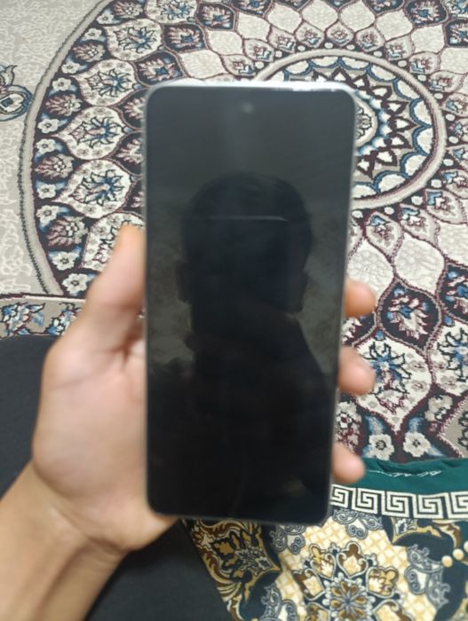 Tecno spark 30 xotira:256 gb 8 hech qanaqa aybi yoʻq telefon ideal