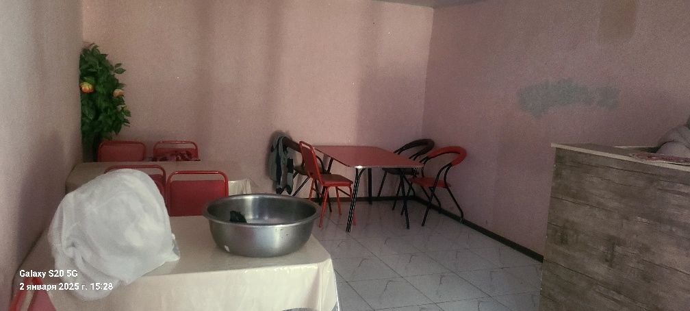 Сотилади.Кафе.дукон.нотурар жой,kafe,staloviy!