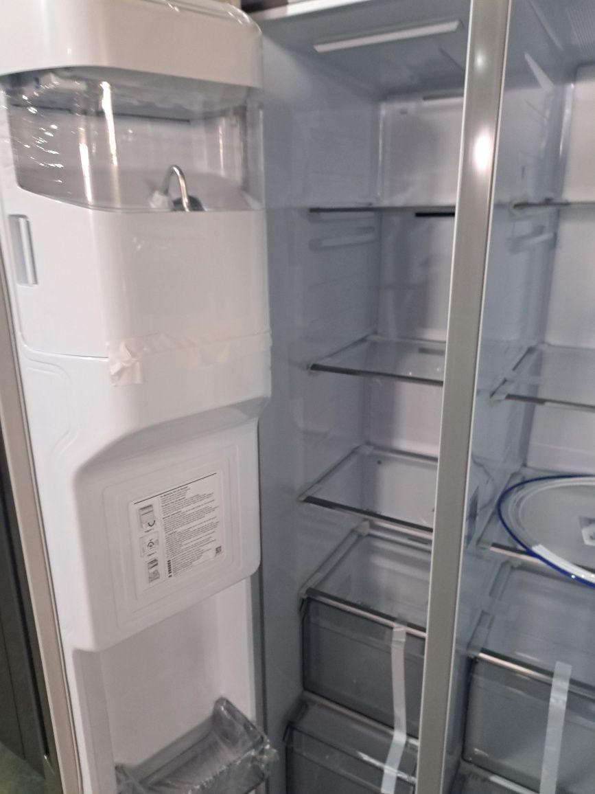 Нов side by side хладилник с фризер Samsung/Самсунг