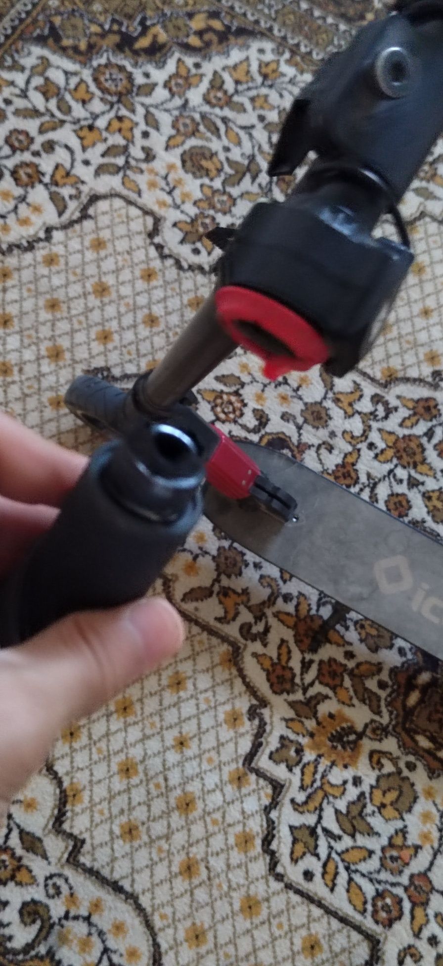 Elektronniy samakat sotiladi